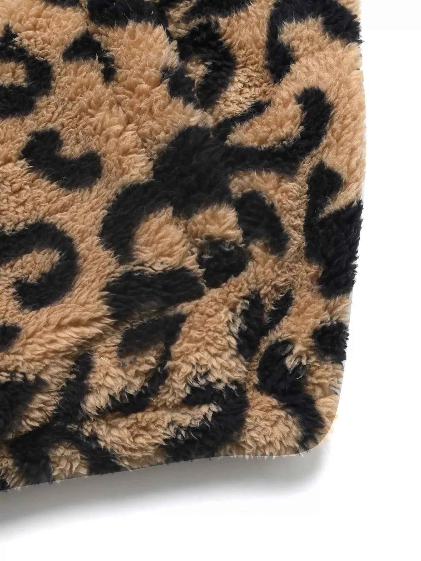 Leopard Fleece Jacket - Stylish Zip Up Design - Nico`s Store