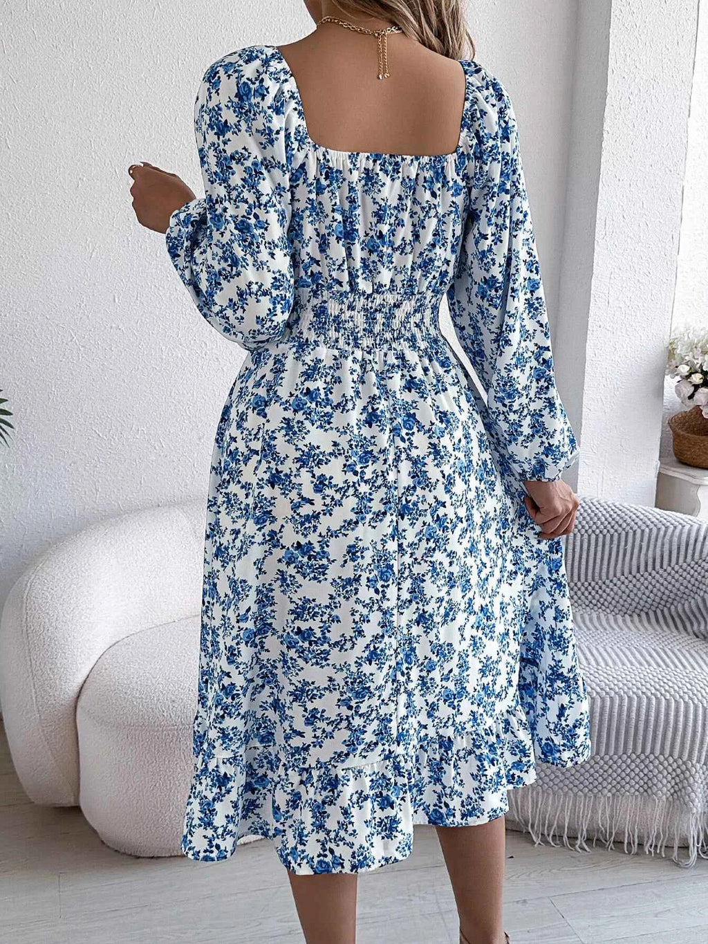 Floral Print Midi Dress with Long Sleeves and Square Neck
