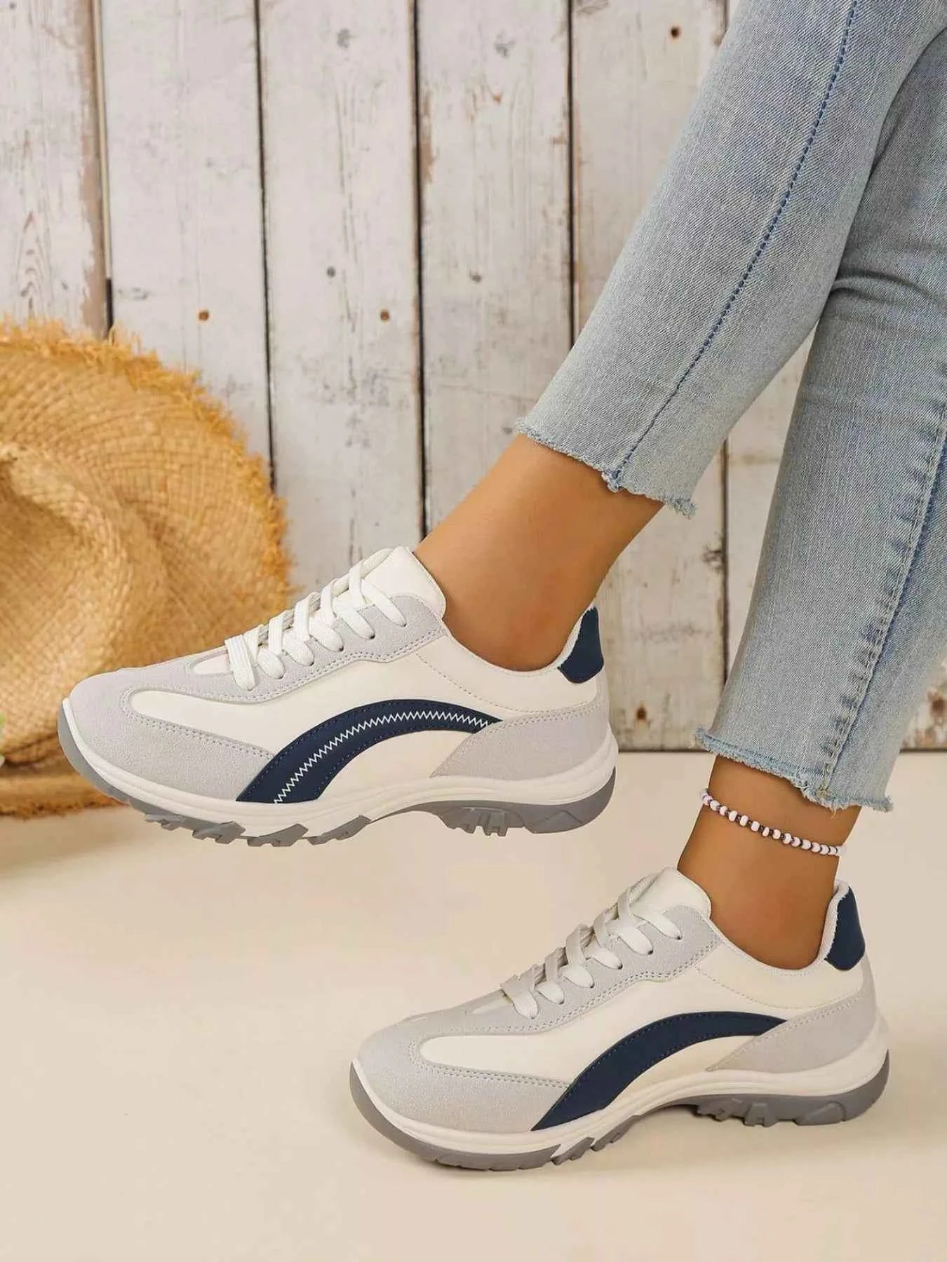 Contrast Lace Up Athletic Shoes for Ultimate Performance and Style