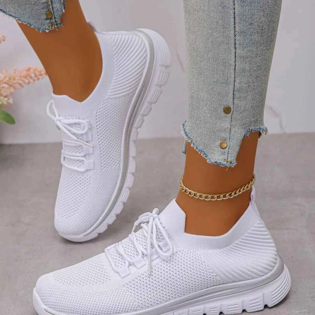 Breathable Mesh Athletic Shoes - Lace Up for Optimal Comfort and Performance