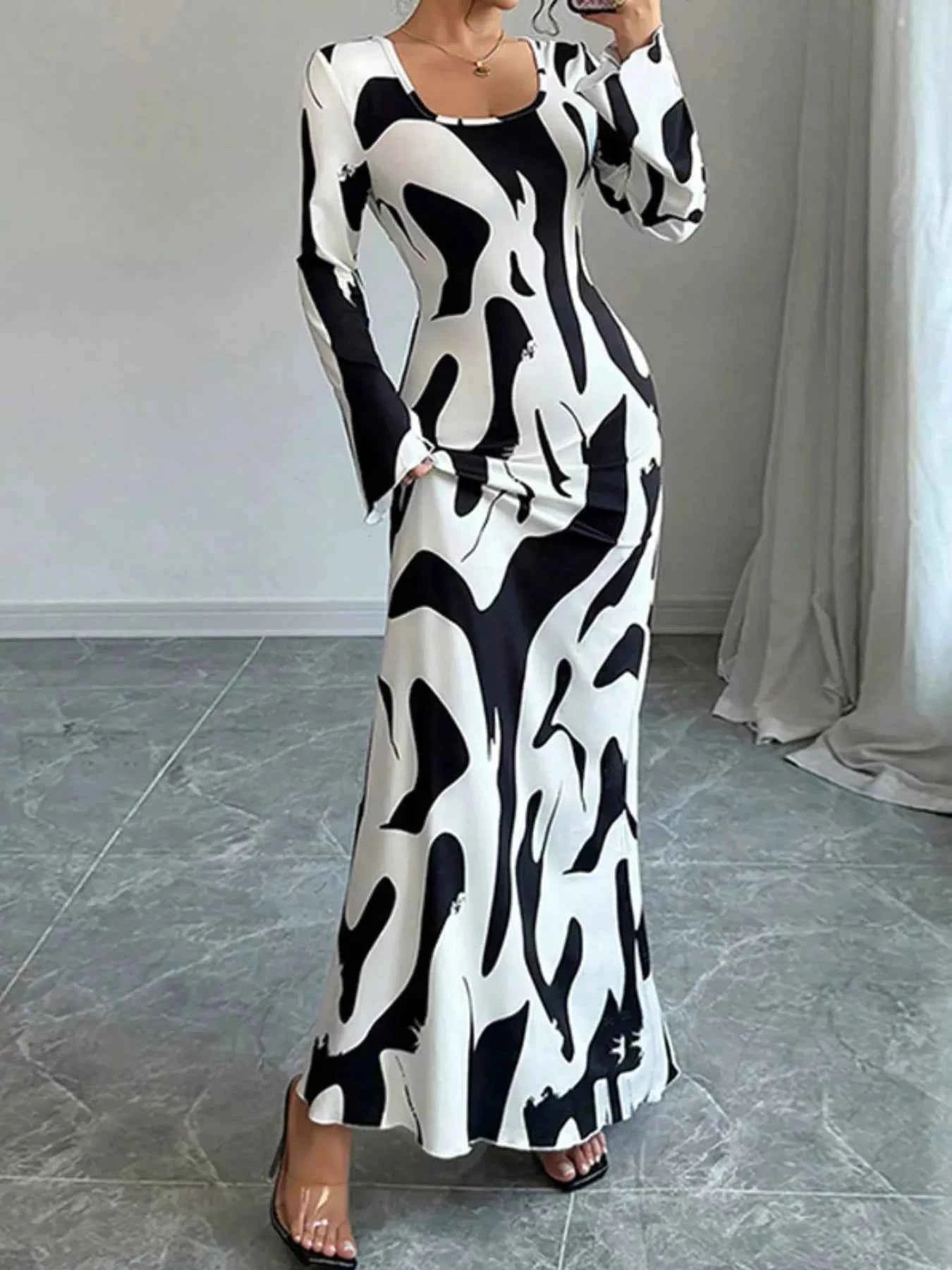 Abstract Print Maxi Dress - Long Sleeve Elegant Fashion Statement - Nico`s Store