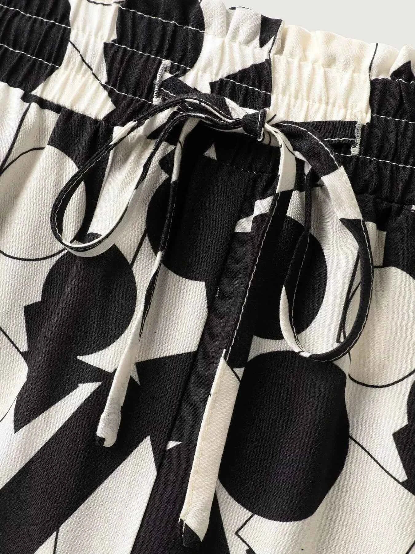 Plus Size Wide Leg Pants in Abstract Print for Stylish Comfort