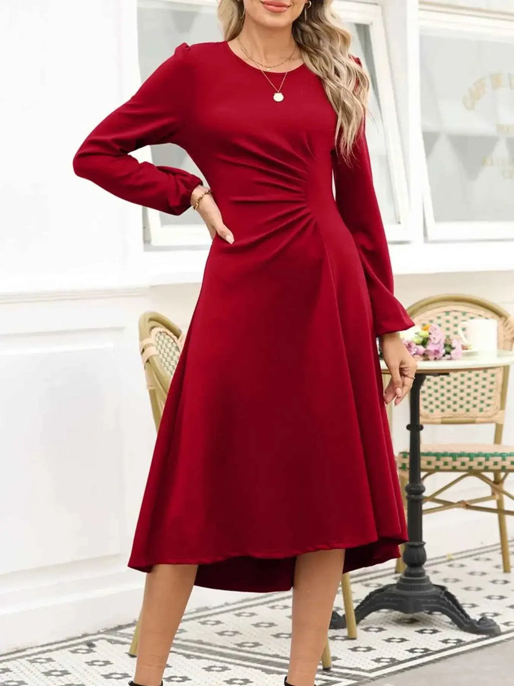 Solid Color Midi Dress with Ruched Detail and Long Sleeves for Effortless Style - Nico`s Store