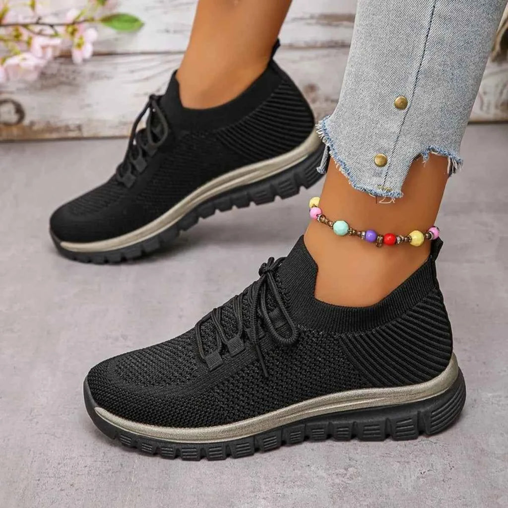 Breathable Mesh Athletic Shoes - Lace Up for Optimal Comfort and Performance