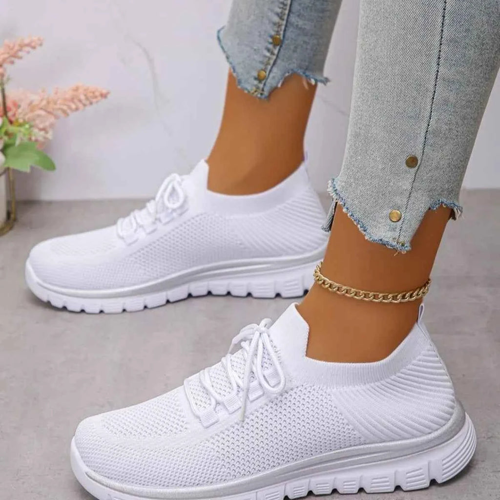 Breathable Mesh Athletic Shoes - Lace Up for Optimal Comfort and Performance