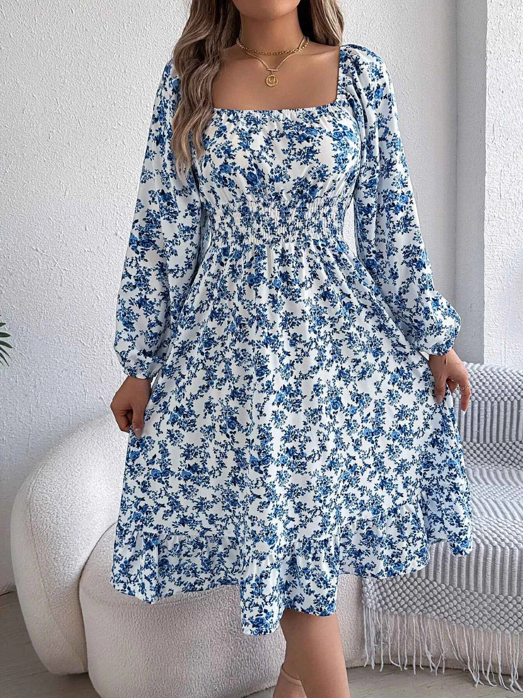 Floral Print Midi Dress with Long Sleeves and Square Neck