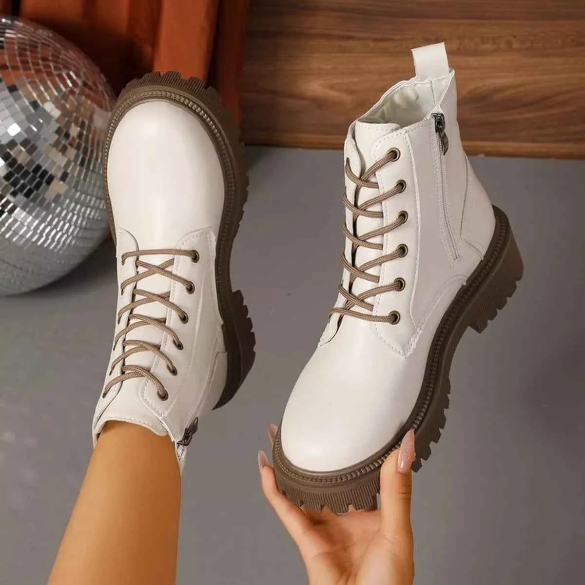 Lace Up Round Toe Boots for Stylish Comfort and Durability