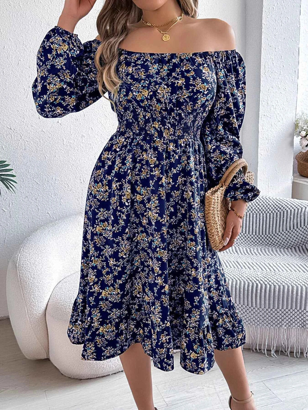 Floral Print Midi Dress with Long Sleeves and Square Neck
