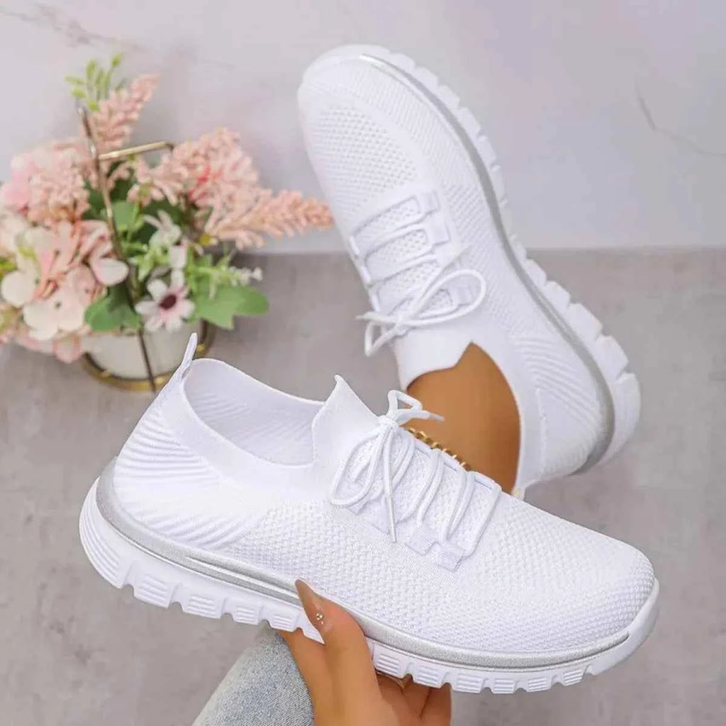 Breathable Mesh Athletic Shoes - Lace Up for Optimal Comfort and Performance
