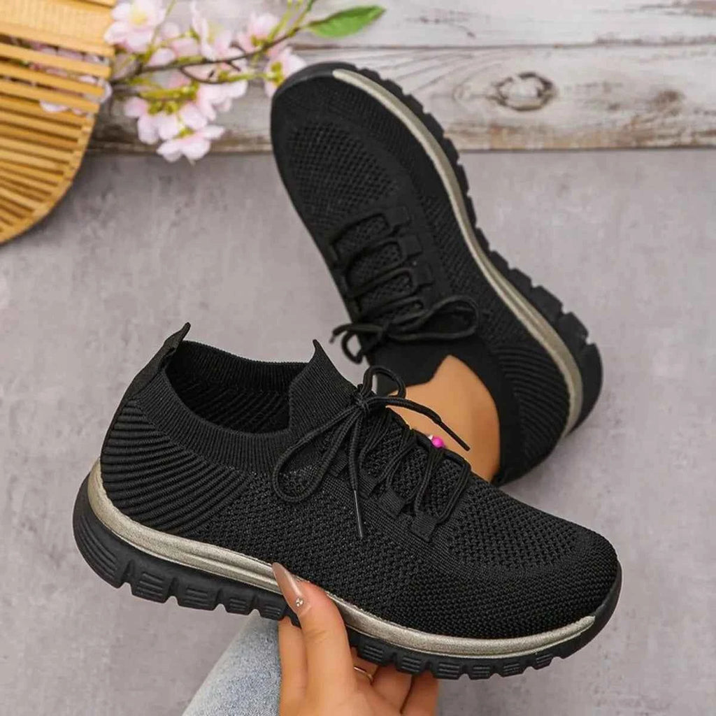 Breathable Mesh Athletic Shoes - Lace Up for Optimal Comfort and Performance