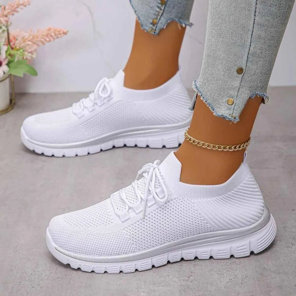 Breathable Mesh Athletic Shoes - Lace Up for Optimal Comfort and Performance