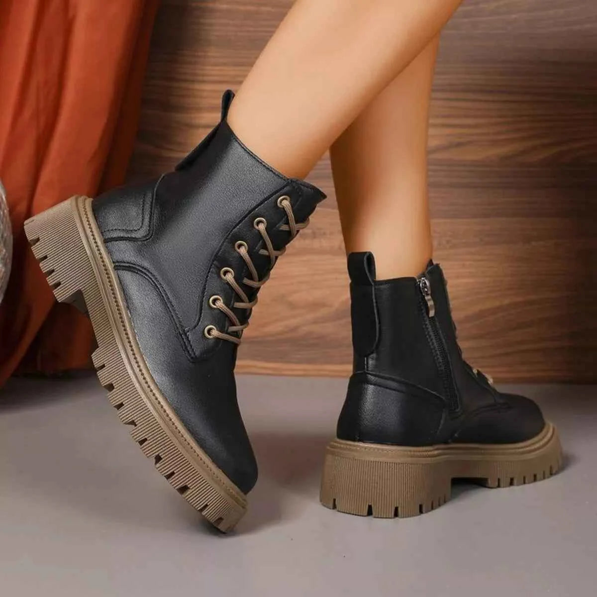 Lace Up Round Toe Boots for Stylish Comfort and Durability