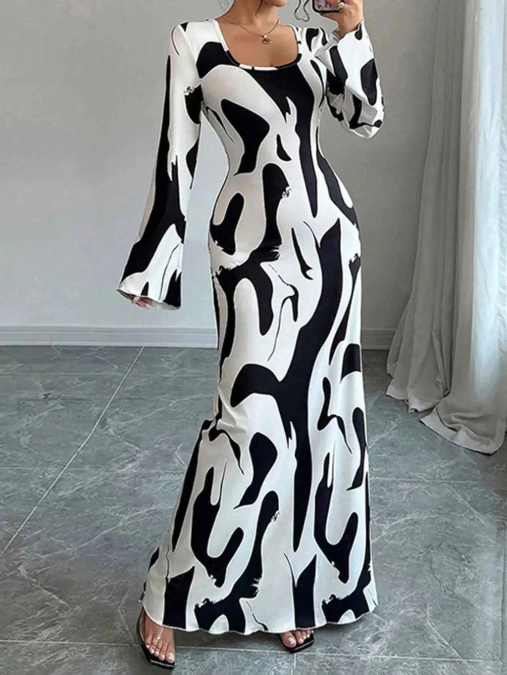 Abstract Print Maxi Dress - Long Sleeve Elegant Fashion Statement - Nico`s Store