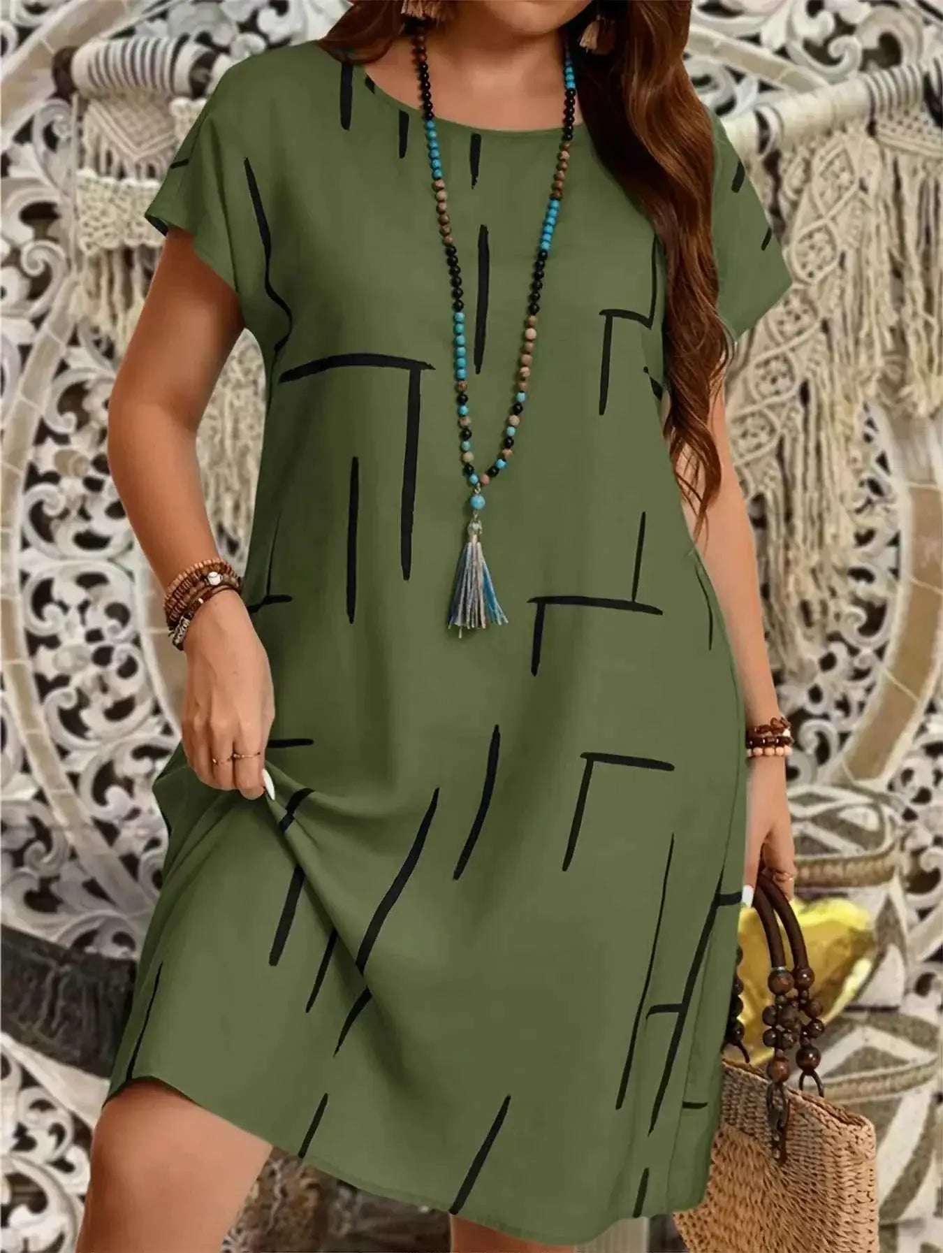Plus Size Short Sleeve Dress with Round Neck Design - Nico`s Store