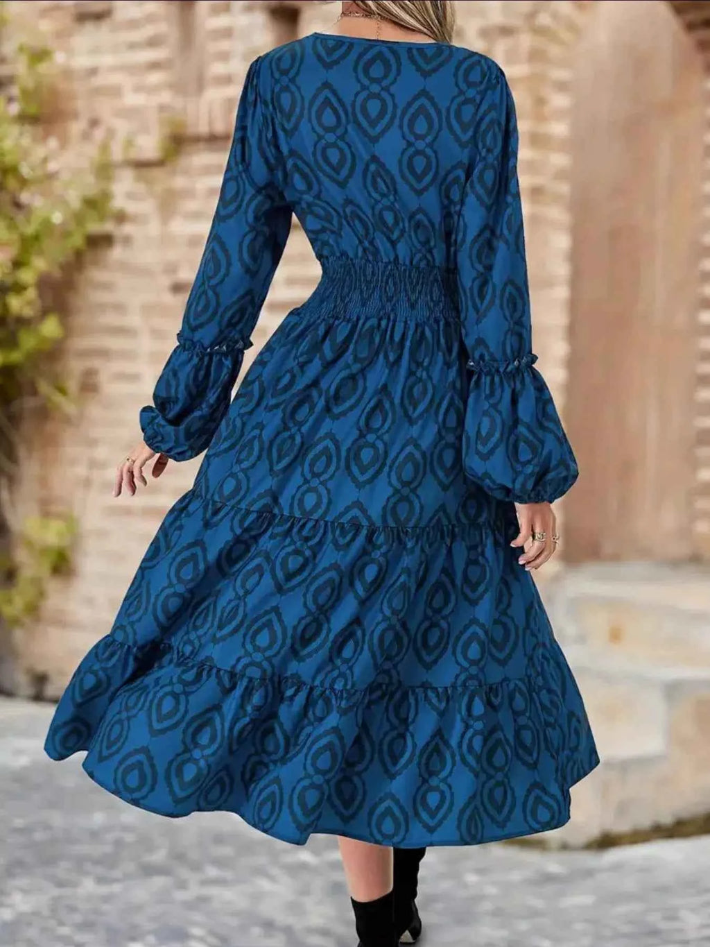 Smocked Balloon Sleeve Midi Dress with Round Neck Design