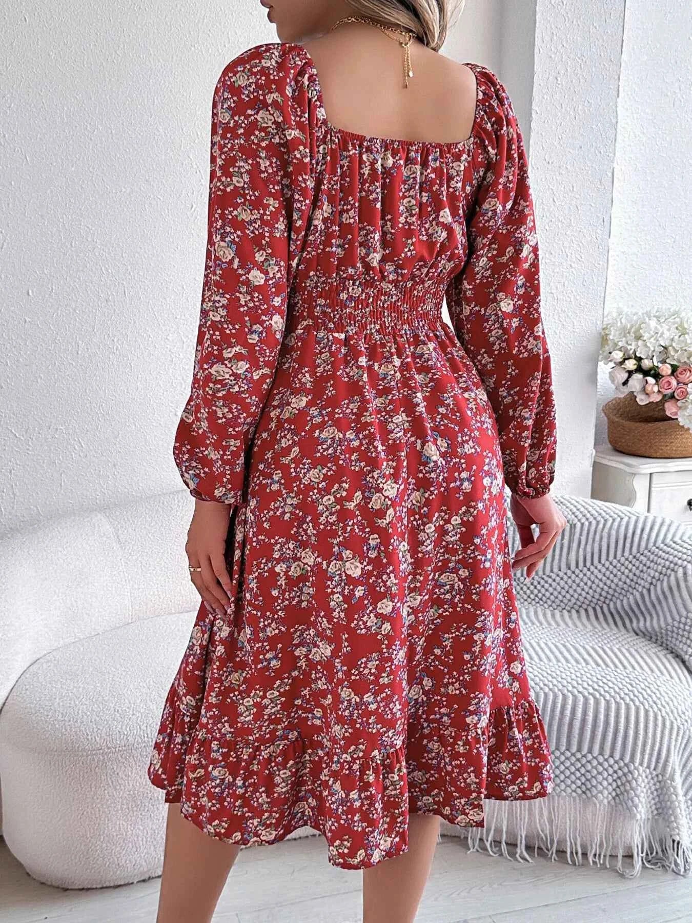 Floral Print Midi Dress with Long Sleeves and Square Neck