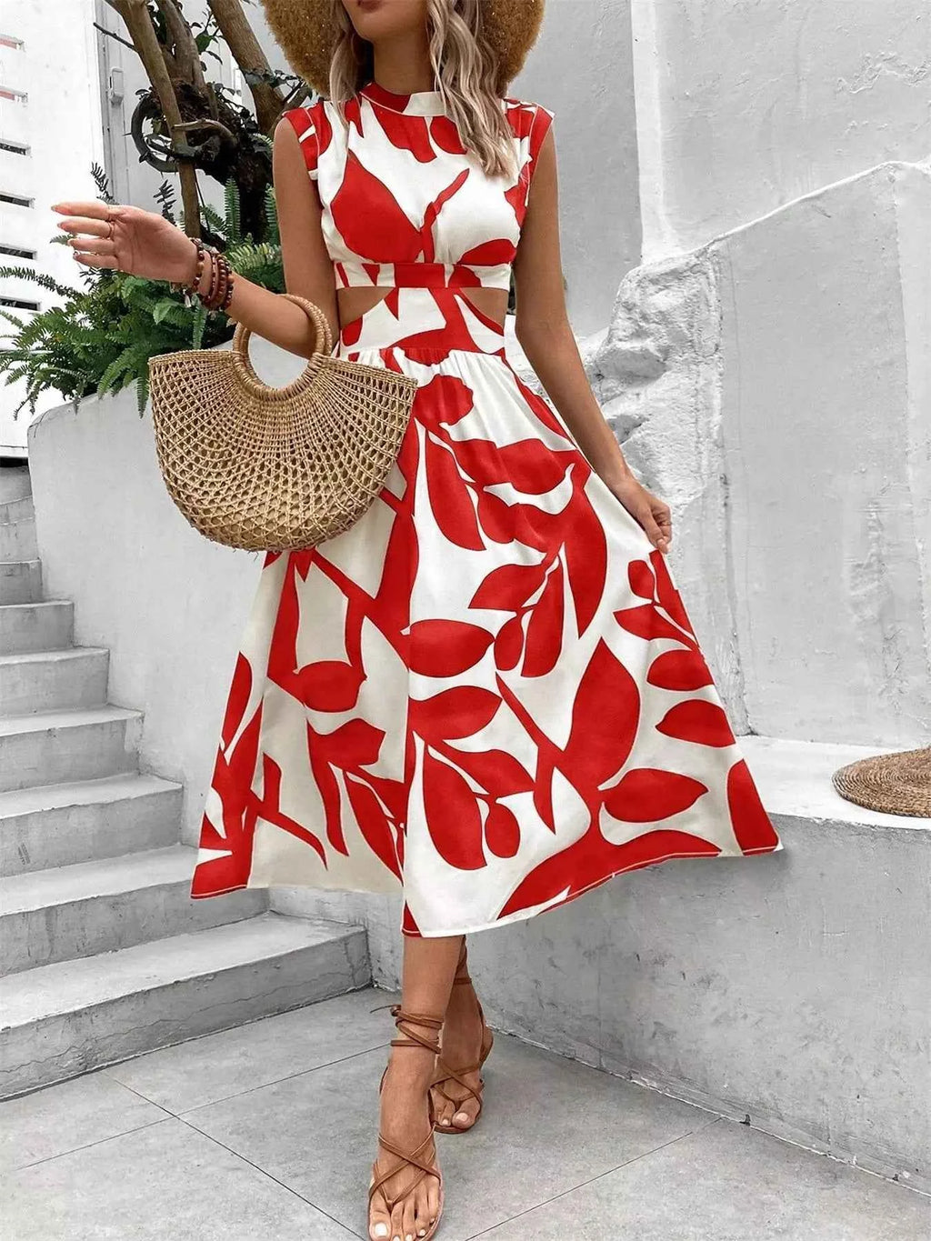 Cutout Sleeveless Dress for Effortless Style and Elegance