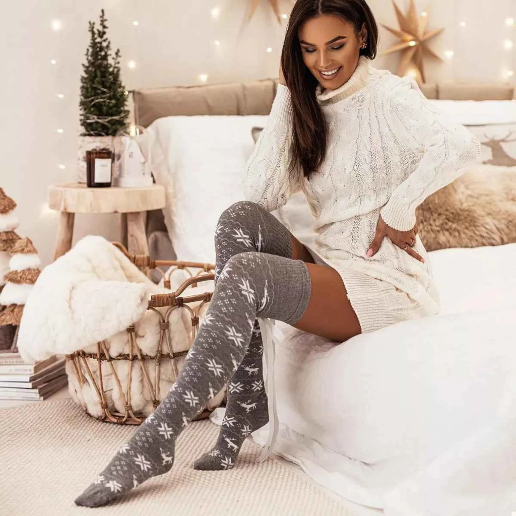 Christmas Bow Socks - Festive Knee-High Winter Fashion